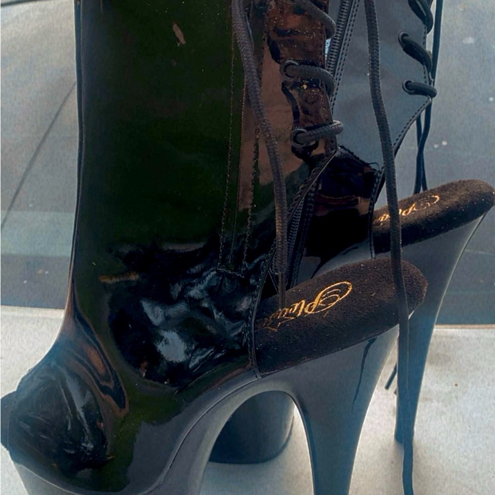 Trying to give the shoes away